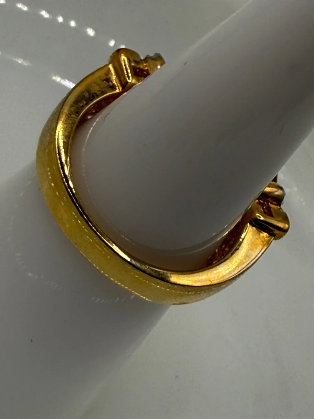 Vintage Gold plated brass diamond open work Floral Band Ring Silver tone Accents